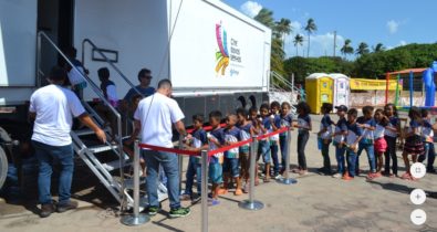 Paulino Neves recebe cinema itinerante