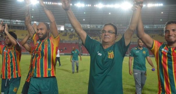 Classificado, Sampaio quer 1º lugar para quebrar tabu