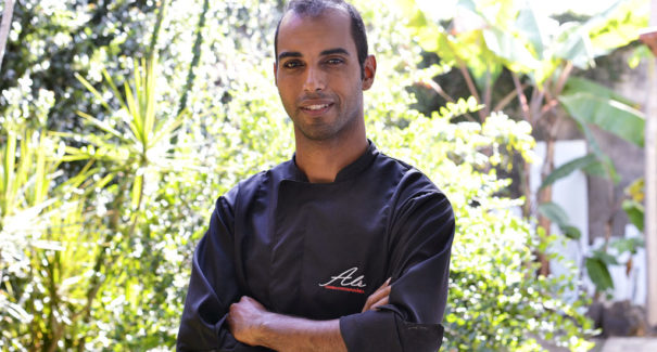 Cozinheiro monta restaurante em coworking