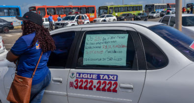 Taxistas pedem fiscalização de Uber em São Luís