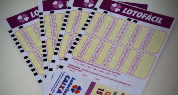 Confira os resultados da Lotofácil e da Timemania dessa quinta-feira (19)