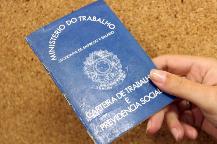Trabalho informal diminui taxa de desemprego, diz IBGE