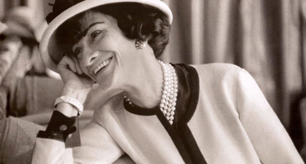 Há 134 anos nascia a mais famosa estilista do mundo, Coco Chanel