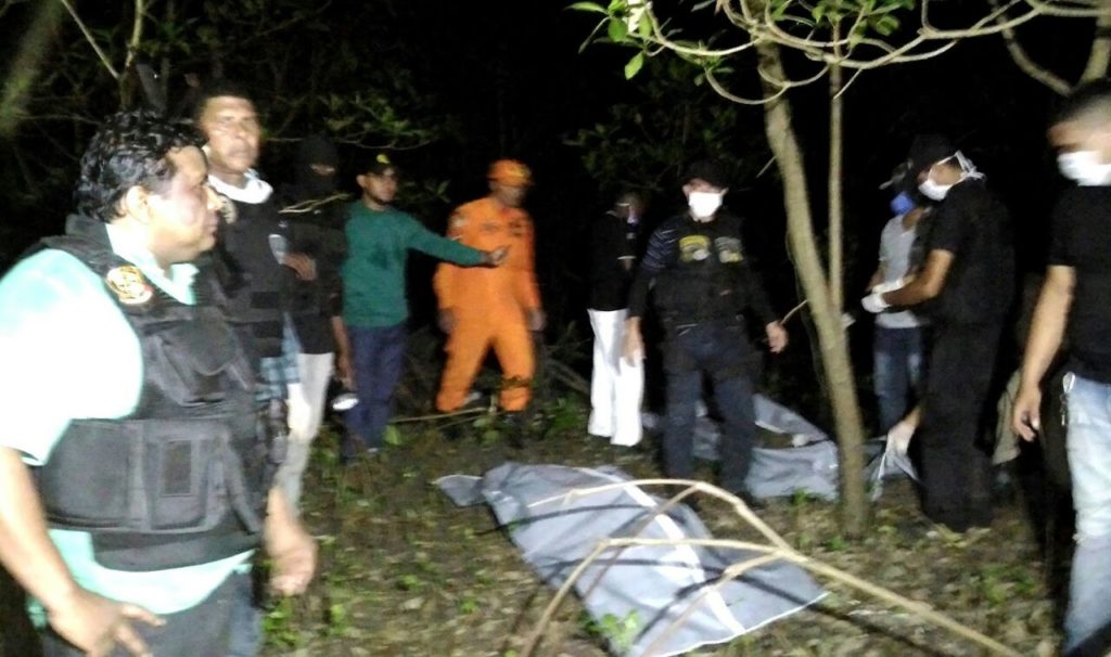 Dor e comoção no enterro de crianças brutalmente assassinadas