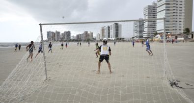 Conheça um pouco sobre a “santa” pelada da Ponta d’Areia