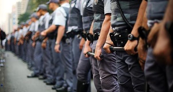 CCJ aprova projeto que pune atos de resistência à autoridade policial