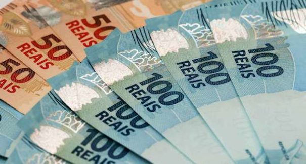 Primeira parcela do 13º deve ser paga nesta quarta-feira (30)