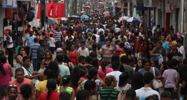 Brasil já possui mais de 207 milhões de habitantes, diz IBGE
