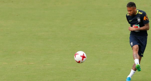 Brasil joga contra a Colômbia nesta terça-feira