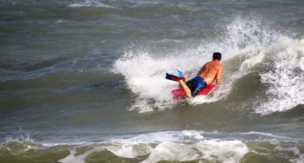 Circuito Overall Sub-14 de surf tem início nesta sexta