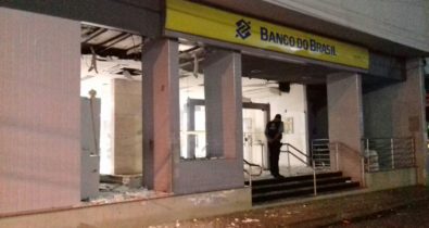 Dupla explode agência bancária em Codó