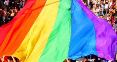 Justiça autoriza psicólogos a tratar gays como doentes