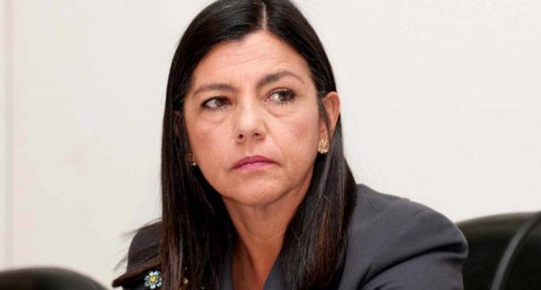 Roseana anuncia mais uma batalha de bisturi