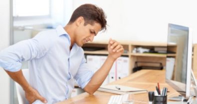 6 dicas para melhorar a postura durante o trabalho