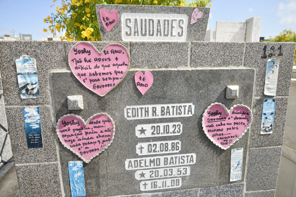 O Cemitério do Gavião na semana de homenagem aos falecidos