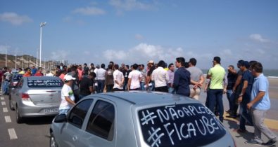 Motoristas do Uber fazem protesto contra regulamentação em São Luís