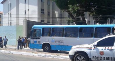 Assalto a ônibus deixa um morto e três feridos em São Luís