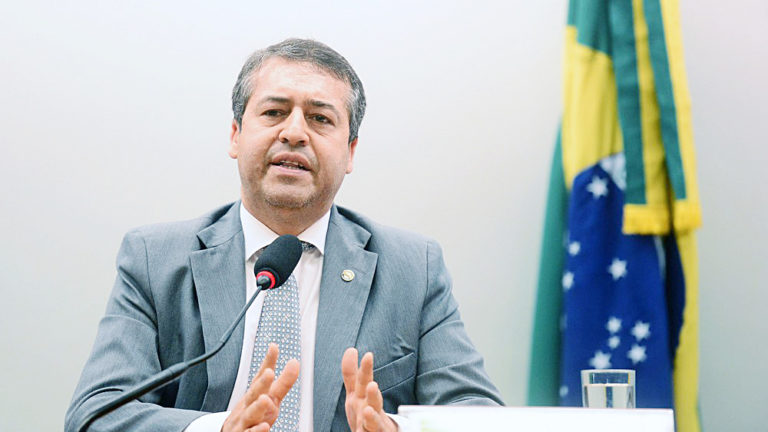 Com nova Lei Trabalhista, 3 mil sindicatos desaparecerão