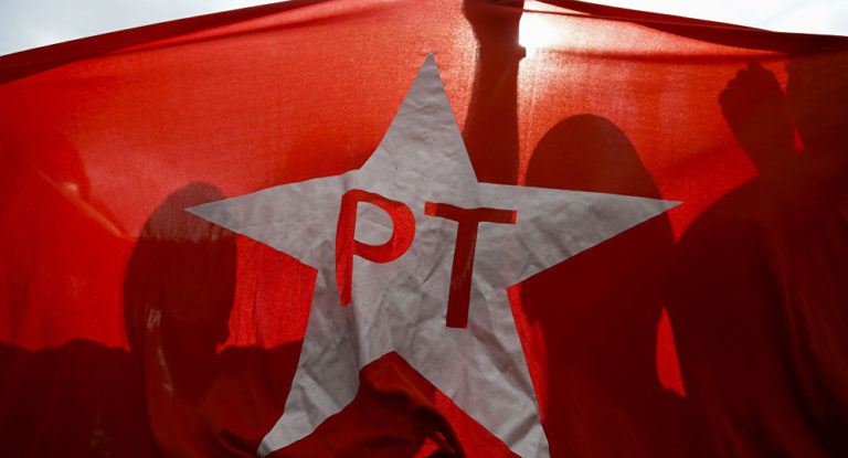 Disputa interna pelo futuro do PT