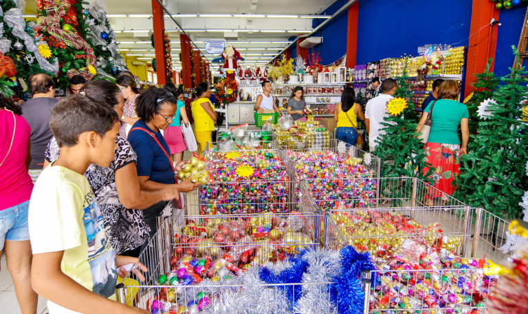 Comércio começa aquecimento para o Natal