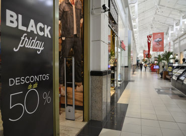 Loja virtual ou física: qual a melhor para fazer compras na Black Friday?