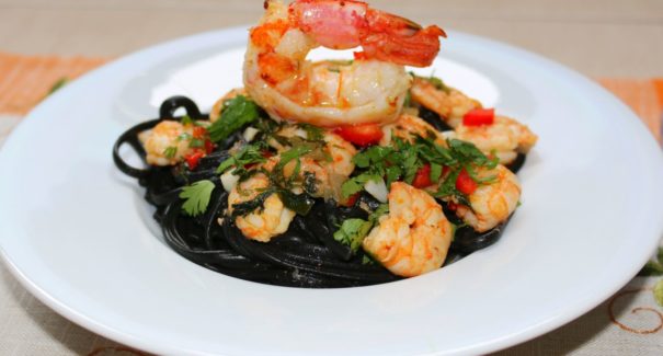 Linguine  com frutos do mar em dobro na Villa do Vinho