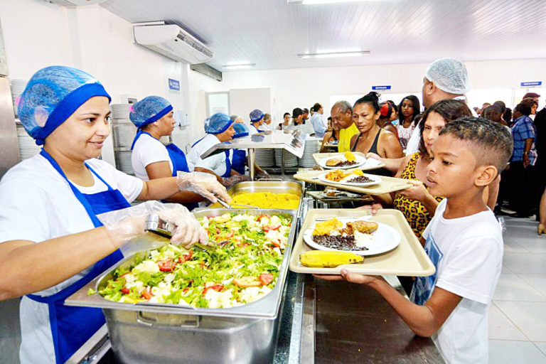 Restaurante Popular: comida saudável por apenas R$ 2 reais