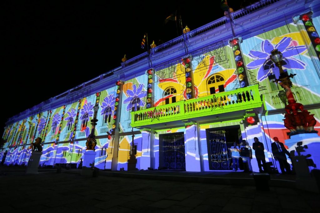 Veja como funcionam as projeções de videomapping no Palácio dos Leões