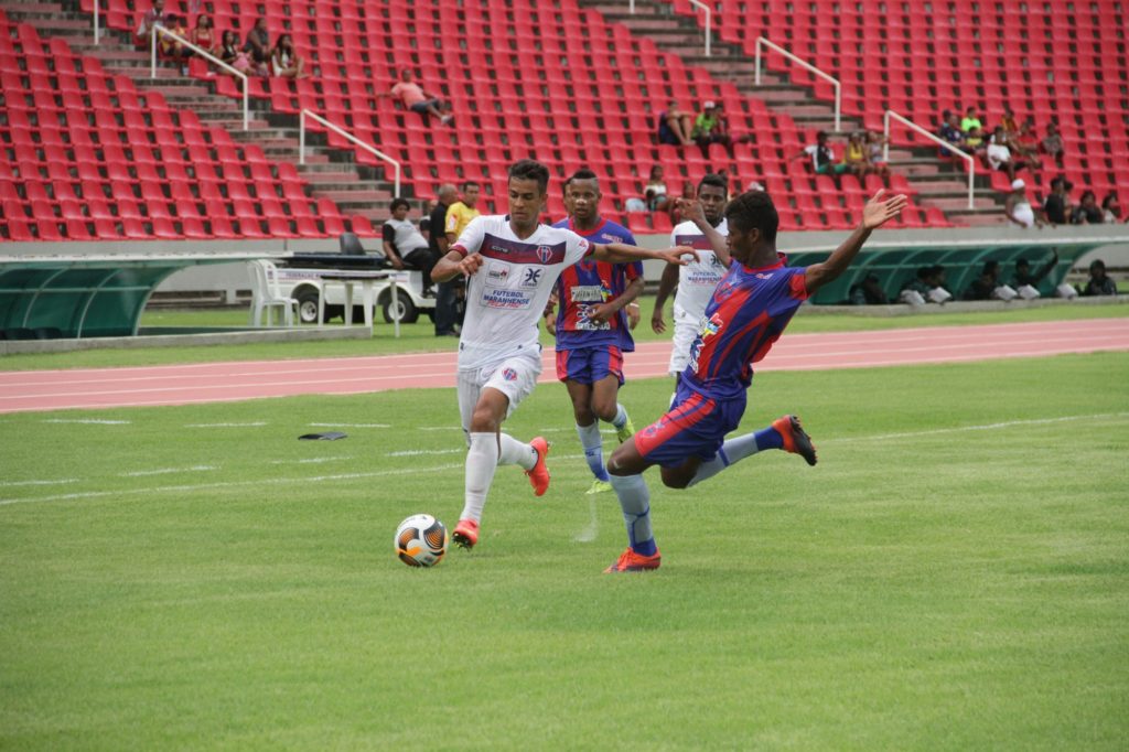 MAC aposta em lateral vindo do futebol capixaba