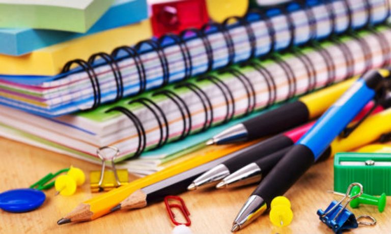 Material escolar: itens proibidos na lista de compras