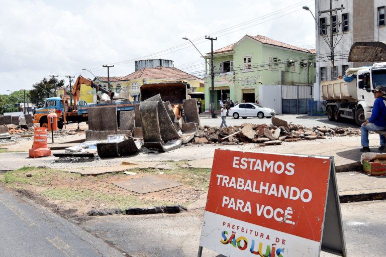 Ambulantes serão remanejados durante obras na Deodoro