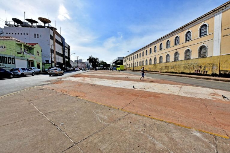 Com reformas, paradas mudam de lugar na Deodoro