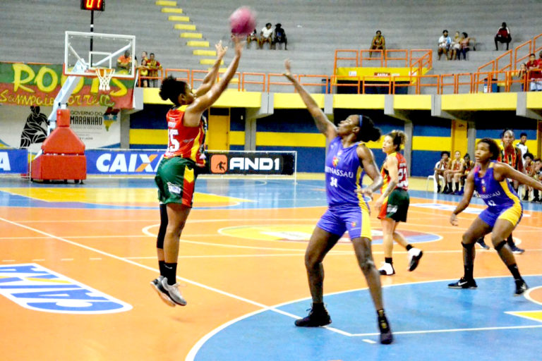 Sampaio vence com folga o Uninassal