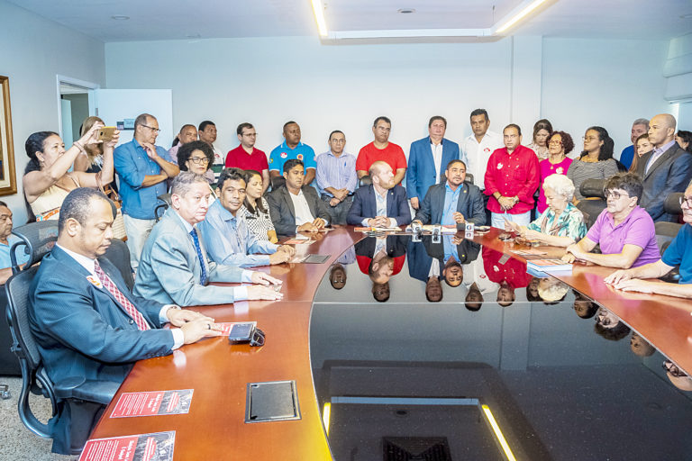 Frente parlamentar de apoio a Lula é lançada no Maranhão