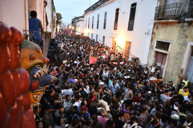 Assédio sexual em blocos do Pré-Carnaval de São Luís preocupa foliãs