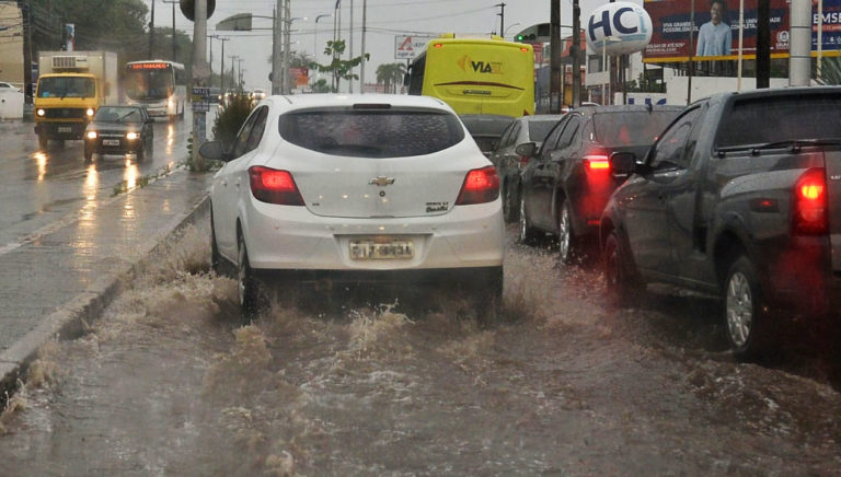 7 cuidados com seu carro durante chuvas