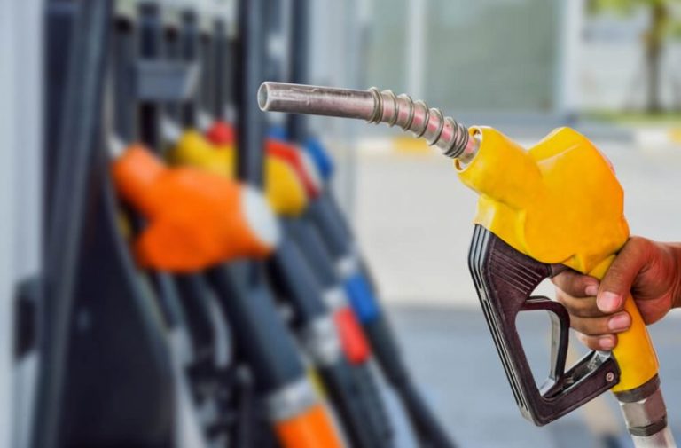 Governo exige transparência nas margens de lucro de distribuidoras de combustíveis