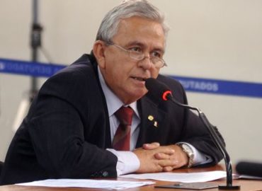 Pedro Fernandes renuncia cargo de vice-líder do Governo na Câmara