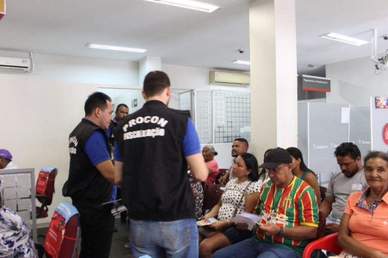Procon/MA autua agências por falhas no atendimento