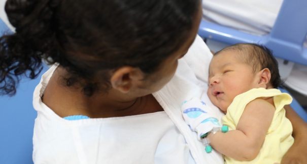 “Me senti mais segura com a intérprete do lado”, disse mãe