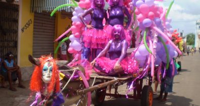 Bloco das Carroças encerra o Carnaval em Rosário