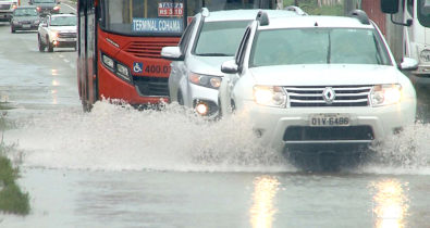 Chuvas causam transtorno em São Luís nesta segunda