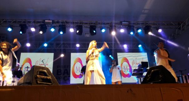 Mayara Lins comemora ascensão na carreira no carnaval