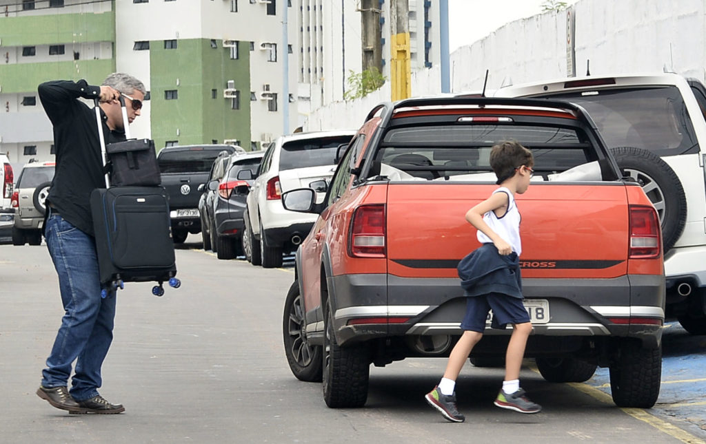 Pais buscam novas alternativas de transporte escolar