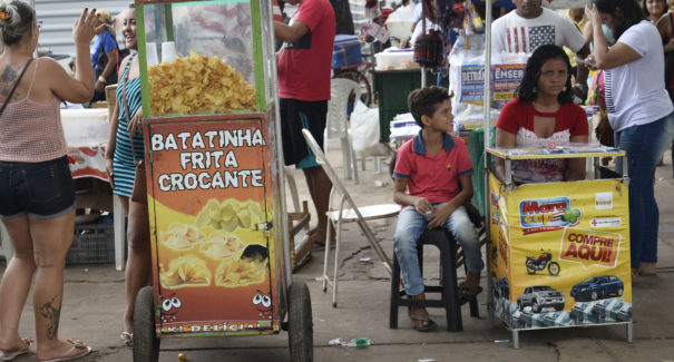 Trabalho informal aparece como saída ao desemprego
