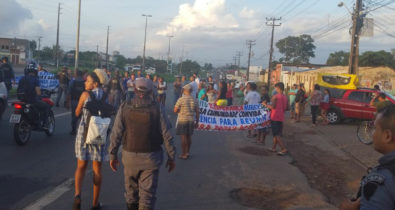 Moradores da Vila Esperança protestam por pavimentação, transporte e segurança
