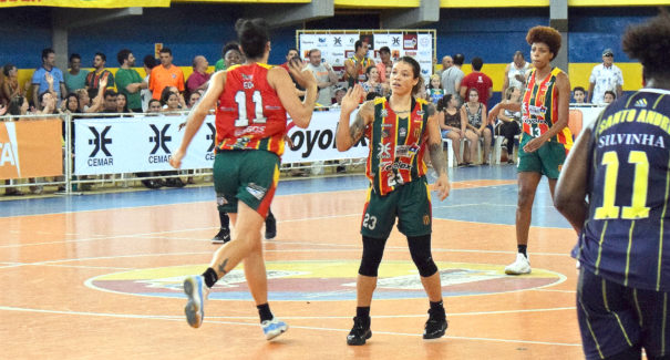 Sampaio Basquete encara o Blumenau (SC)