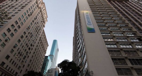 Menos 3 mil funcionários na Eletrobras