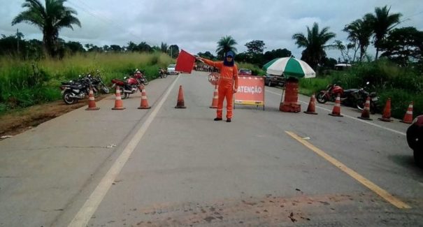 Trecho com cratera na BR-135 deverá ser liberado nesta quinta