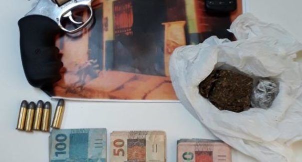 Oito pessoas são presas suspeitas de comandar tráfico